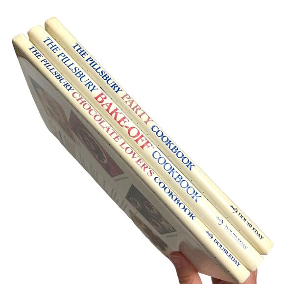 The Pillsbury Cookbook Set of Three Cookbooks Party Bake Off Chocolate Lovers - Picture 1 of 16